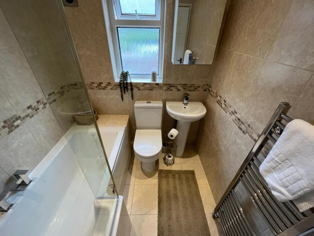 Access To Private Gym Room, 3 Bedrooms, Close To The City 스완지 외부 사진
